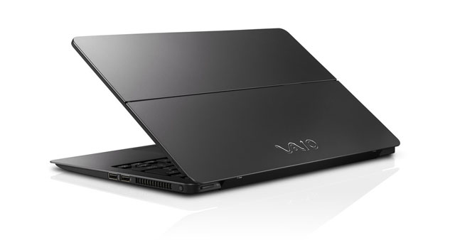 Konvertibilní notebook Vaio Z Flip s procesory Skylake míří na pulty obchodů