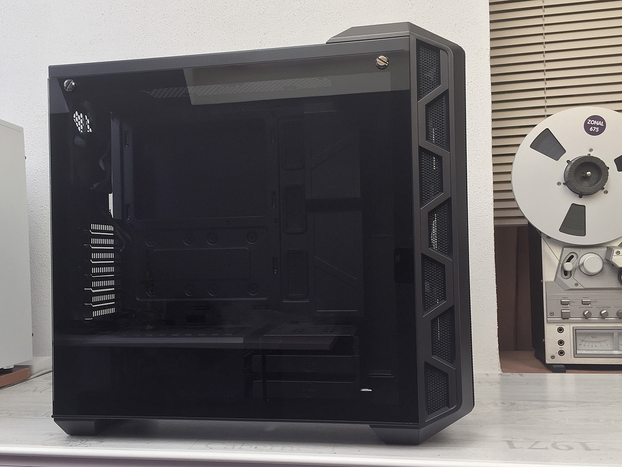 Cooler Master MasterCase H500 ARGB – nejnižší HAF