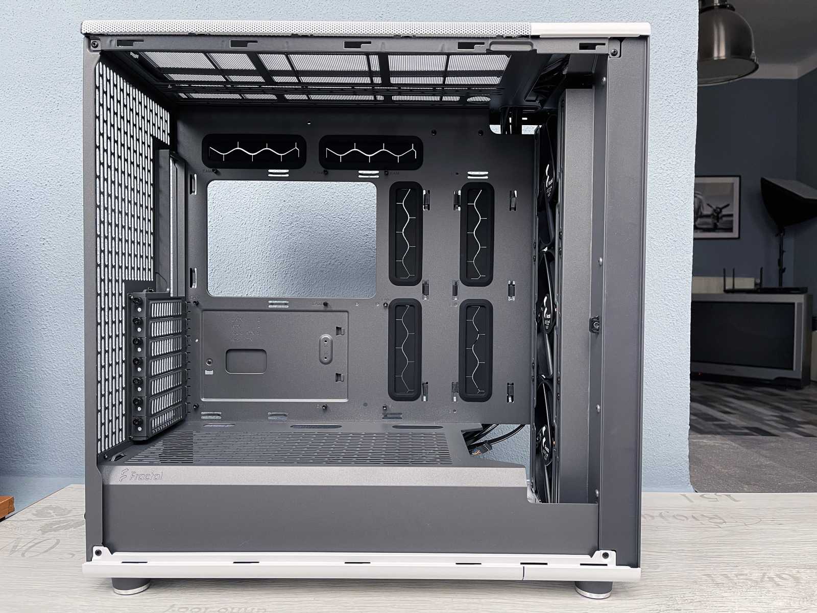 Test skříně Fractal Design North XL: skandinávský styl pro vaše PC