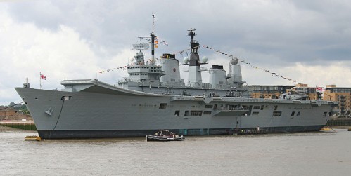 Britské námořnictvo napadeno virem
