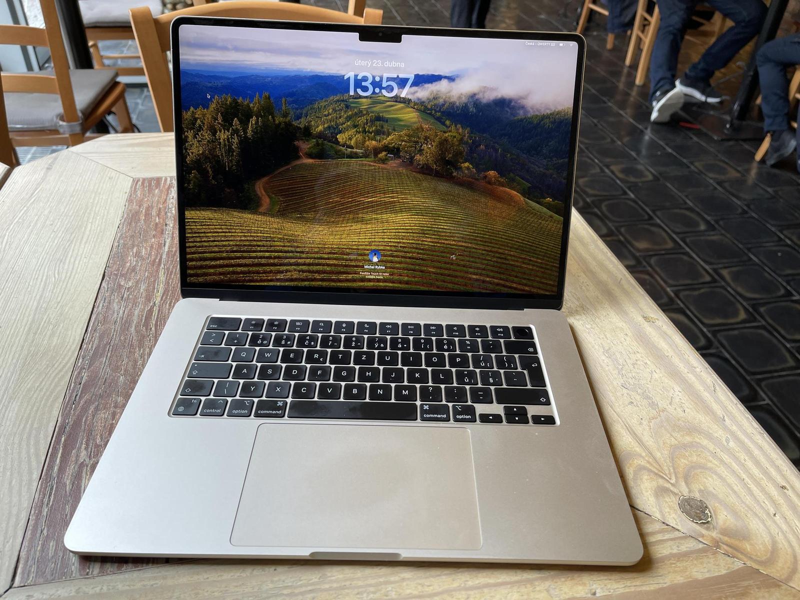 Zkušenosti s Macbook Air M3: lehký, praktický, každodenní