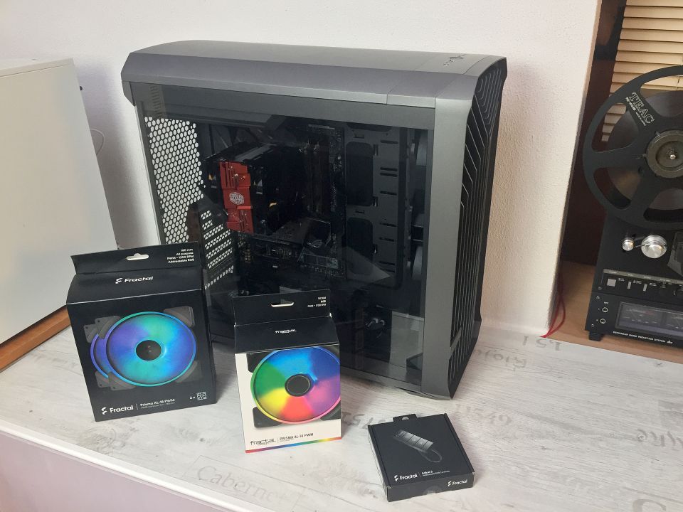 Povánoční speciál s Fractal Design: Tuníme skříň Torrent