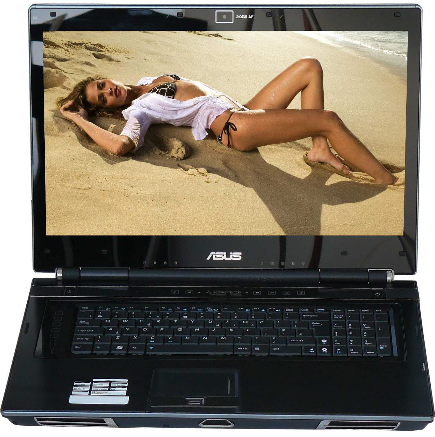 Asus W90 - Radeon HD 4870 X2 v notebooku