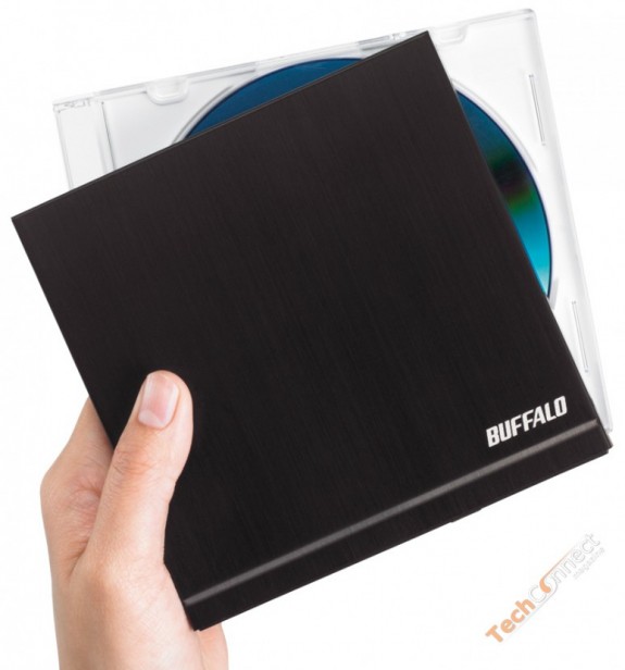 Buffalo uvádí DVD mechaniku s rozměry CD obalu 