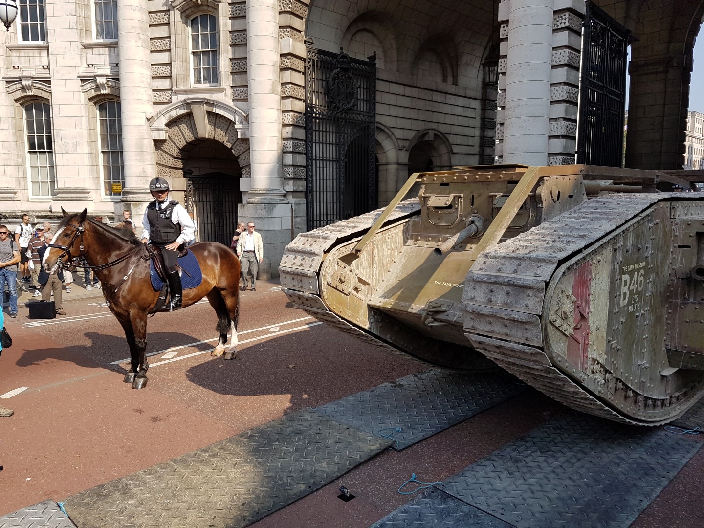 Wargaming rozjel tank Mark IV. na Trafalgar square