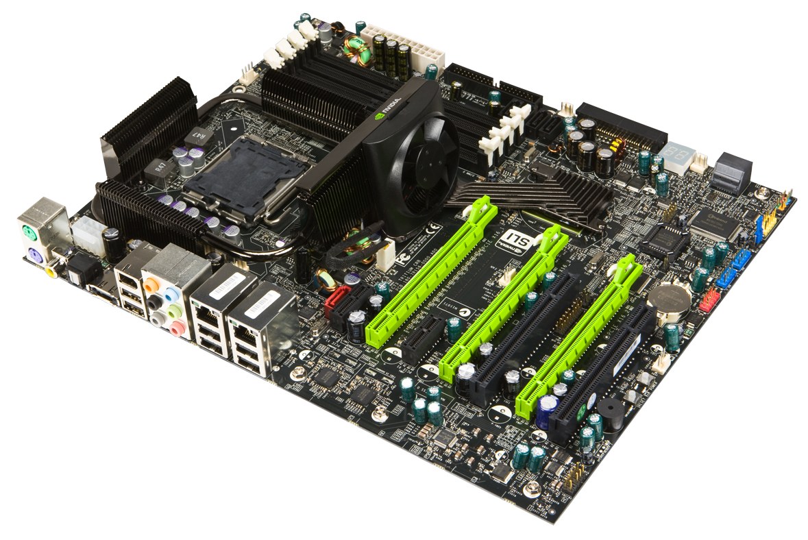 XFX nForce 790i Ultra SLI - referenční deska NVIDIA