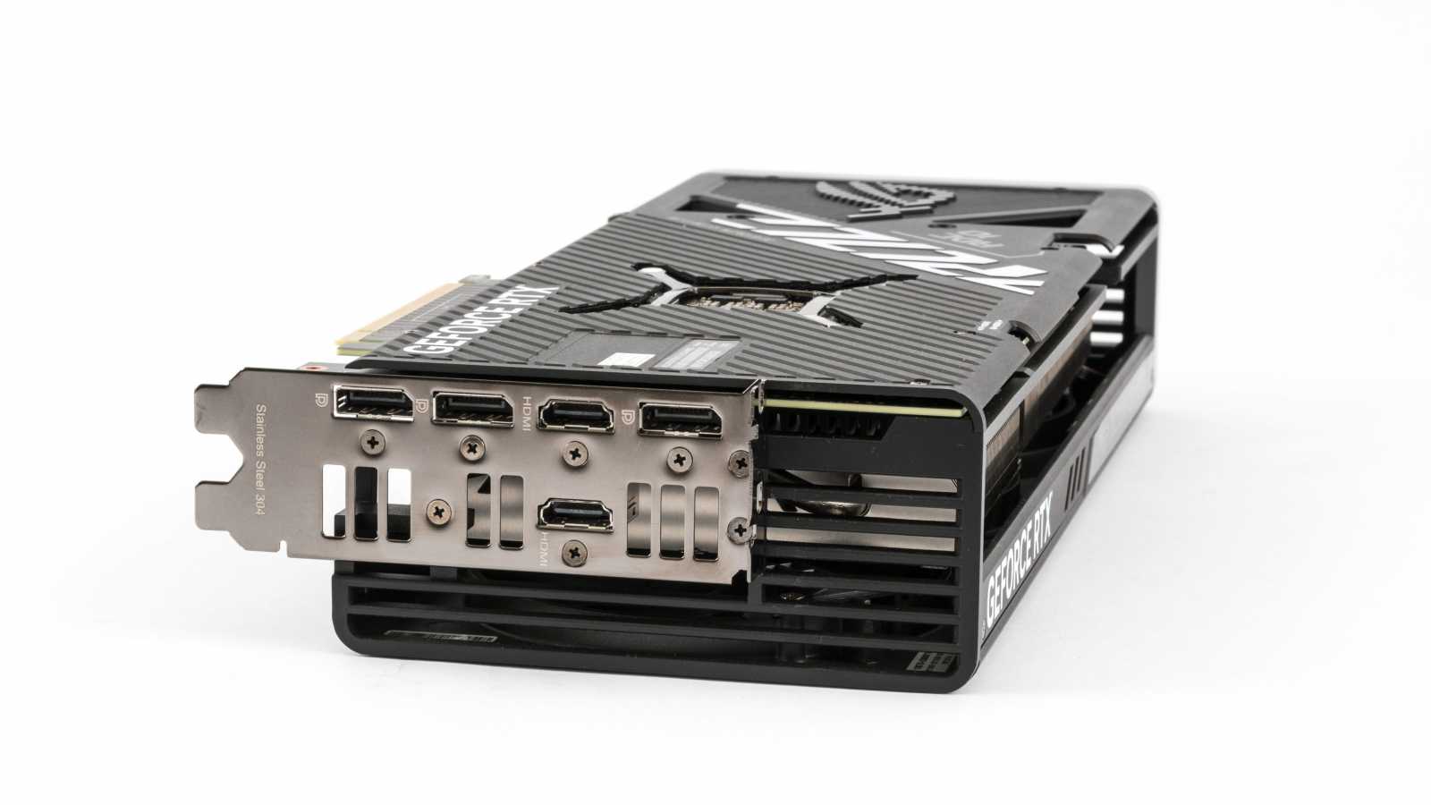 Asus ROG Strix GeForce RTX 4070 Ti OC Ed. O12G: Když vám normální karty nestačí