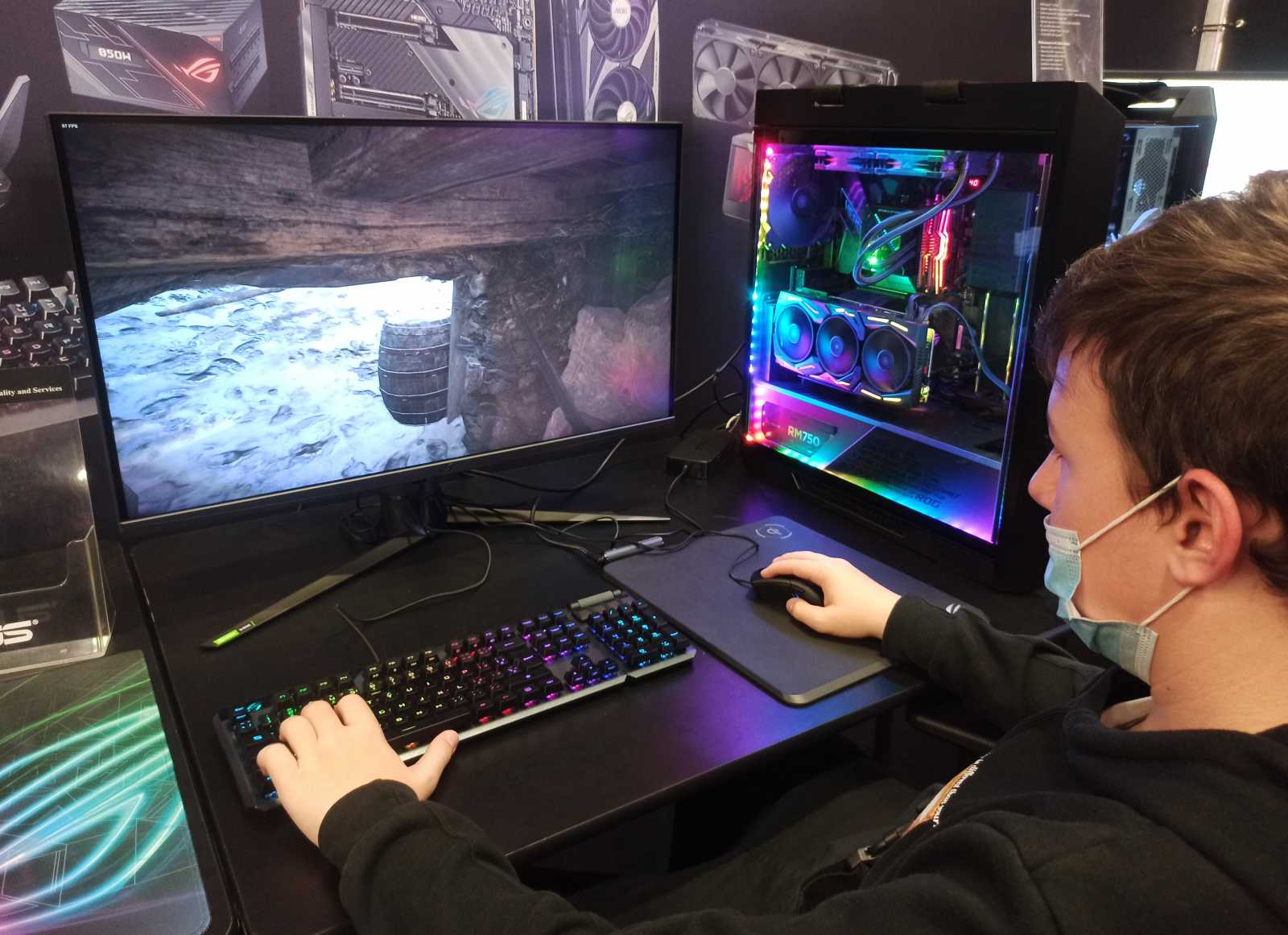 Hardwarově chudší ročník For Games zachraňoval ASUS a jeho Republika hráčů