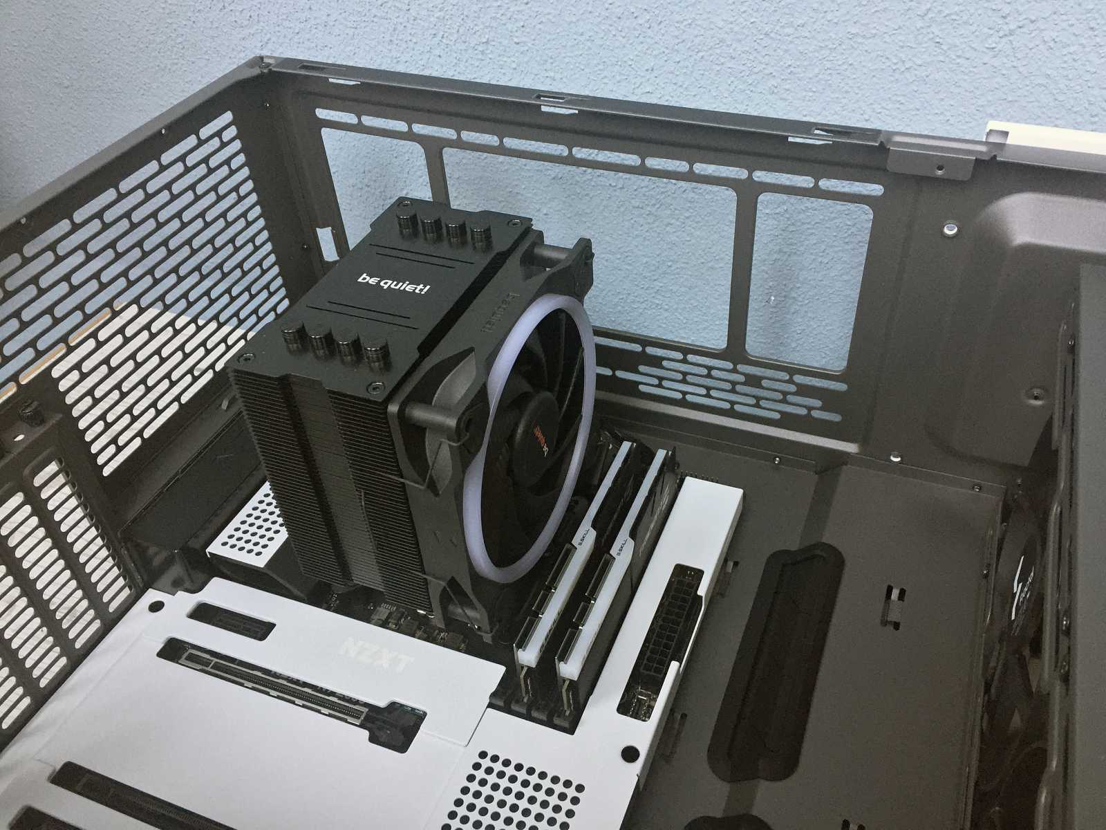 Neskutečná designová pecka! Test skříně Fractal Design North