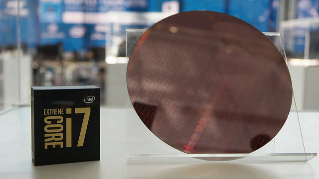 Přetaktování monstra Intel Core i7-6950X Broadwell-E