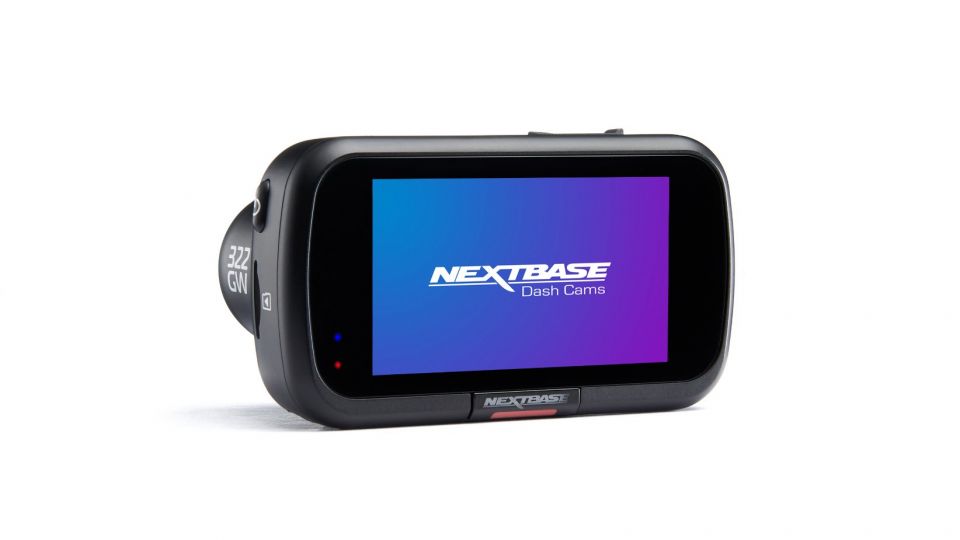 Nextbase Dash Cam 322GW – test prémiové autokamery