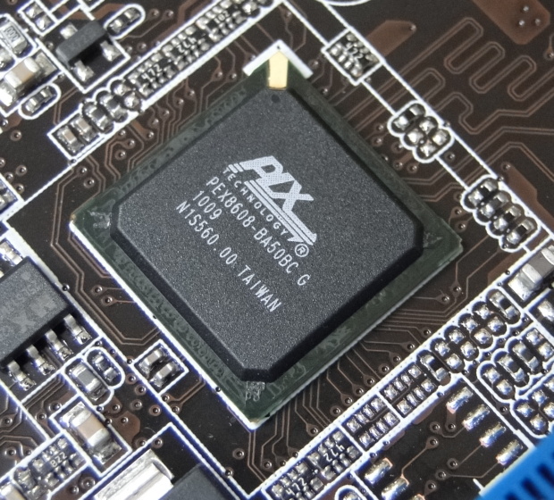 AMD E-350 Zacate proti Intelu Atom D525 s ION 2