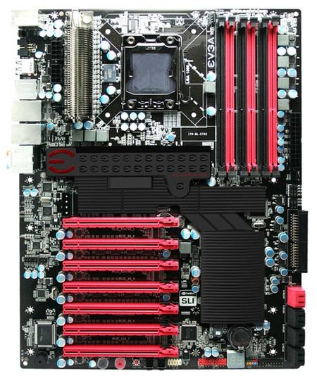 Deska EVGA se sedmi PCIe x16