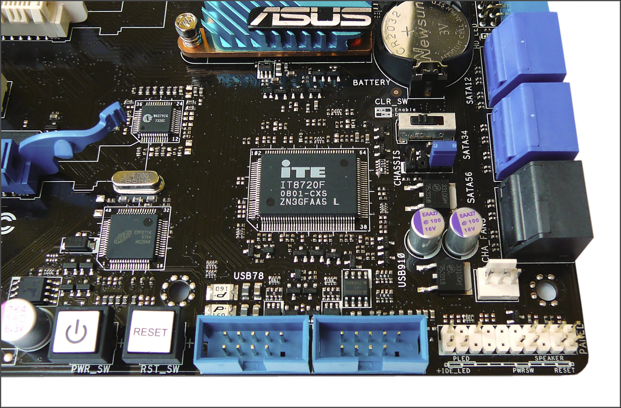 NVIDIA nForce 780a SLI vs AMD RS 780G (1/2 představení)