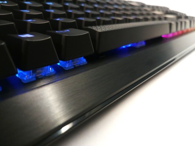 Corsair K70 MK.2: tichá a přitom mechanická