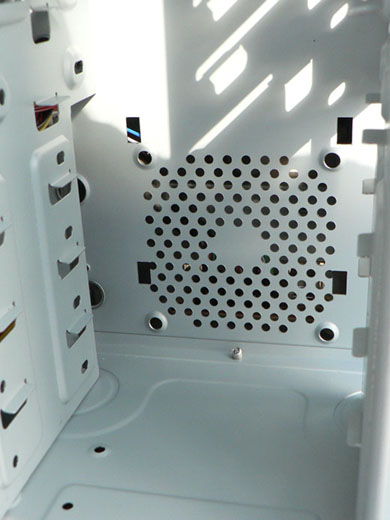 3R System: Dvě počítačové skříně z jedné stáje