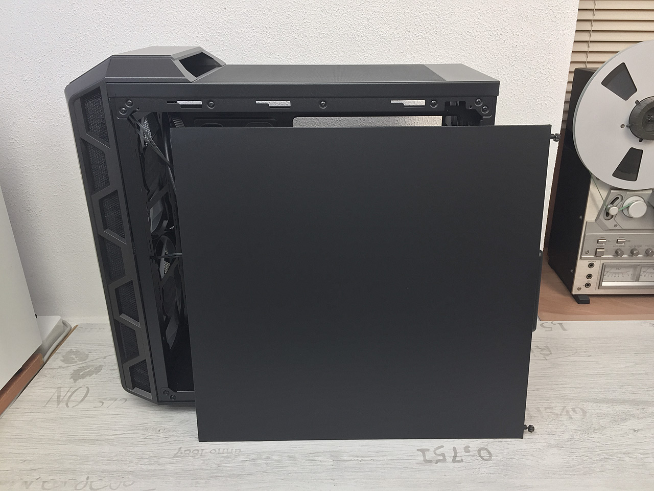 Cooler Master MasterCase H500 ARGB – nejnižší HAF