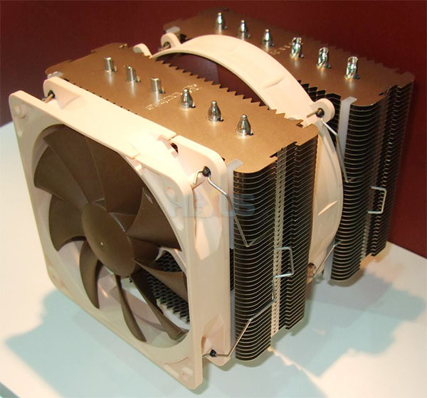 CPU chladič a 14cm ventilátor