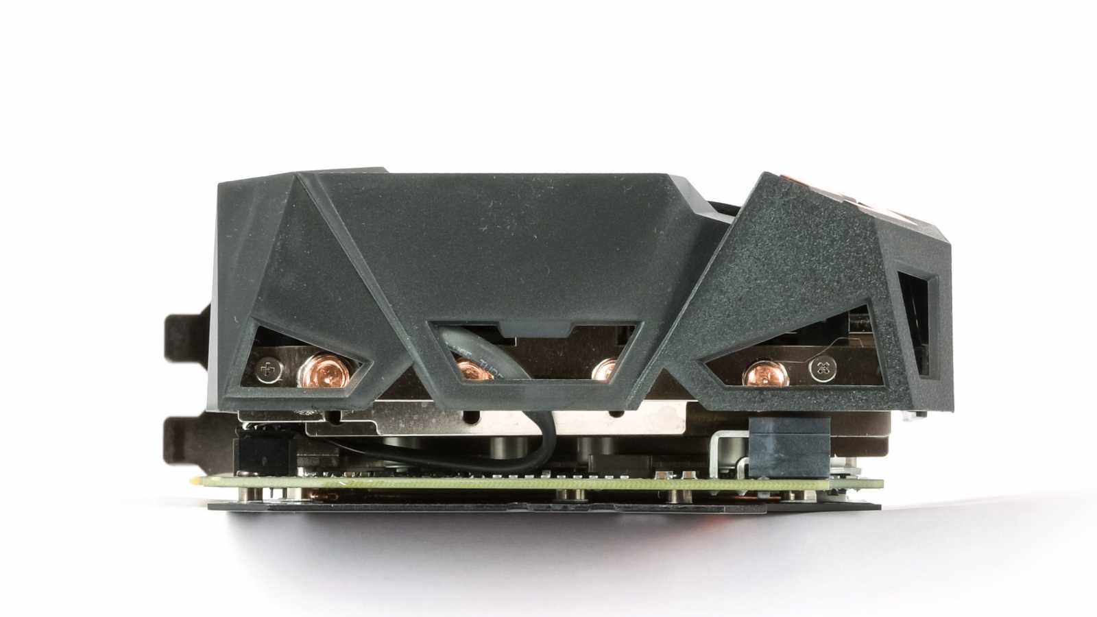 Radeon RX Vega 56 od Gigabyte v testu: rarita pro šest LCD