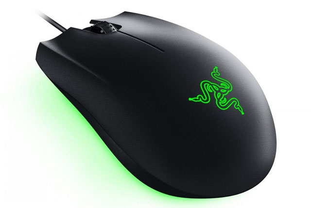 Razer Abyssus Essential: herní myš za přijatelnou cenu se 7200 DPI a podsvícením RGB Chroma