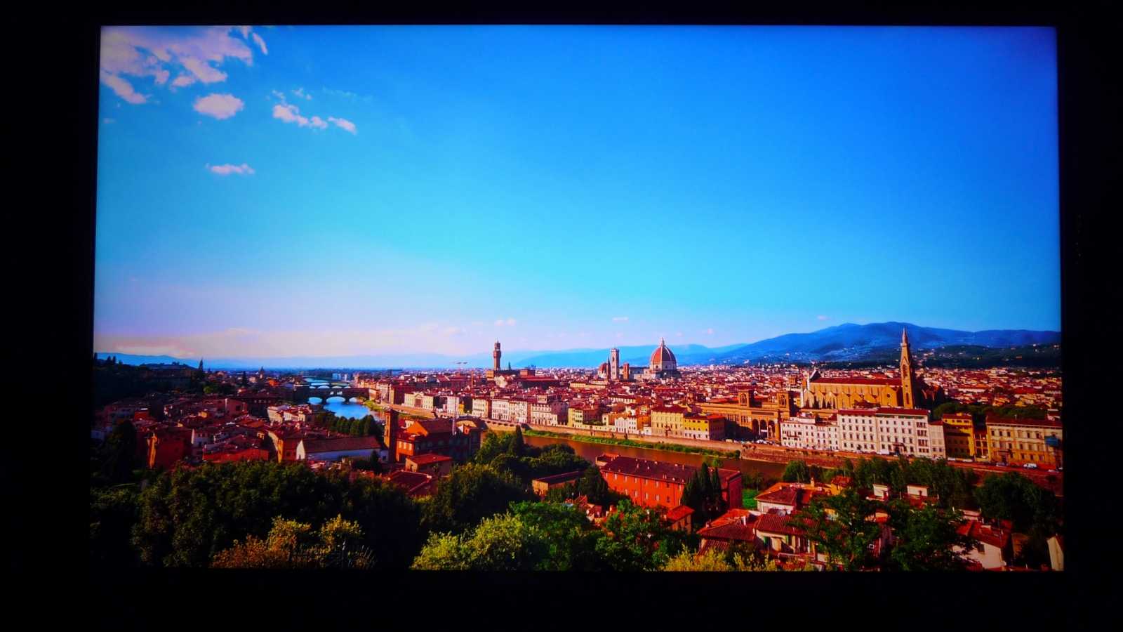 Filmy a TV pořady s aktivovaným HDR ve Windows...