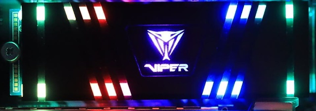 Viper VPR100 1 TB: TLC SSD disk s RGB osvětlením