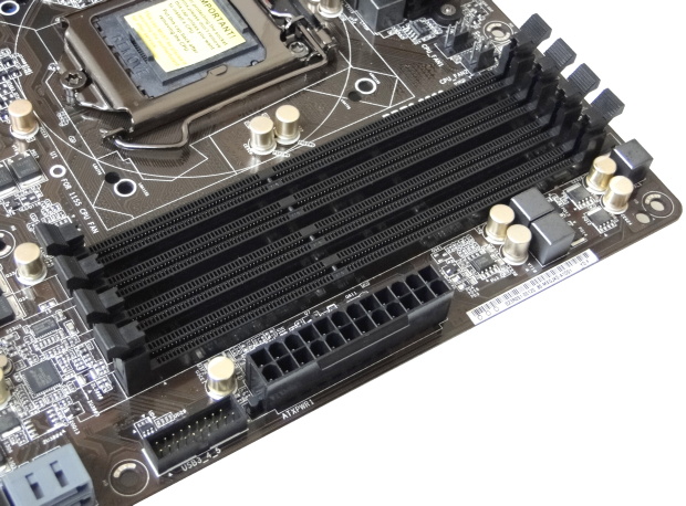 ASRock Z77 Extreme6 – (téměř) perfektní deska!