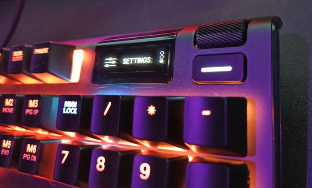 SteelSeries Apex 3 a Apex 5: membrána versus hybrid