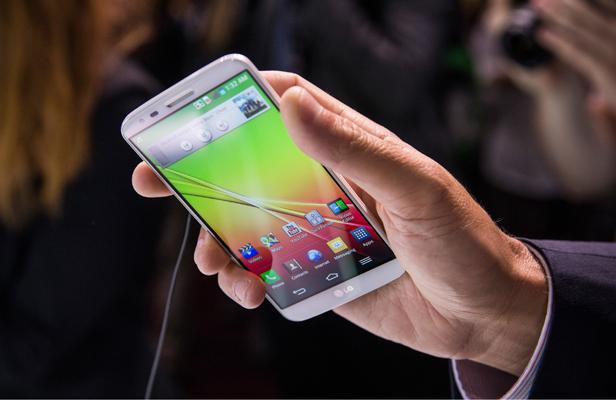 Předprodej top smartphonu LG G2 začíná na 15 500 Kč