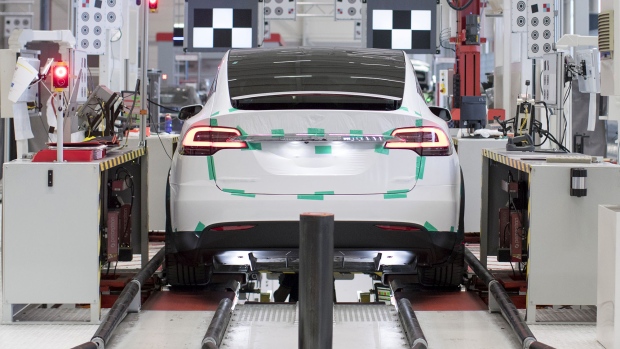 Tesla kupuje specialisty z Maxwell Technologies