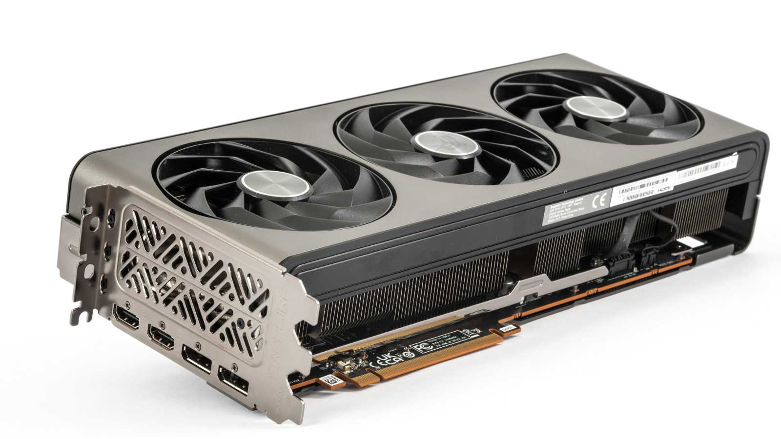 Test Sapphire Nitro+ AMD Radeon 7900 GRE: Skvělá záplata na díru v nabídce AMD