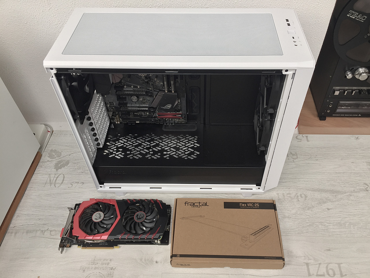 Přehled příslušenství skříní Fractal Design se soutěží o ceny