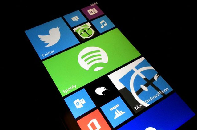 Vlastníci zařízení s Windows Phone mají od nynějška službu Spotify zdarma