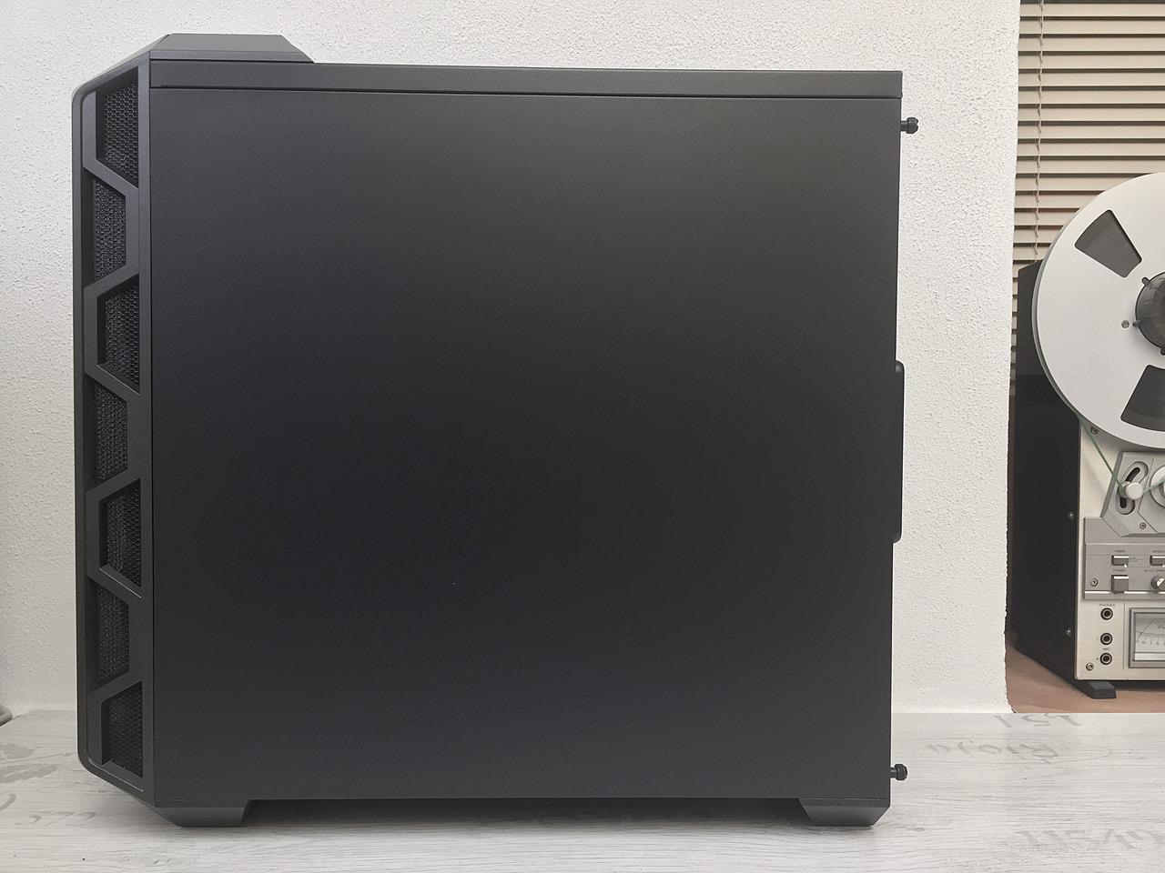 Cooler Master MasterCase H500 ARGB – nejnižší HAF