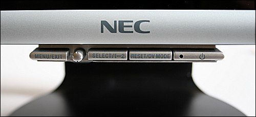 NEC MultiSync 20WGX2 - žhavé želízko v ohni