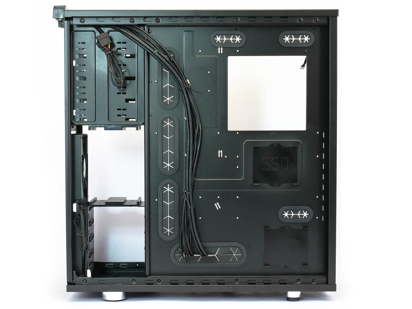 Fractal Design Arc XL: variabilita, elegance, prostor a dobrá cena