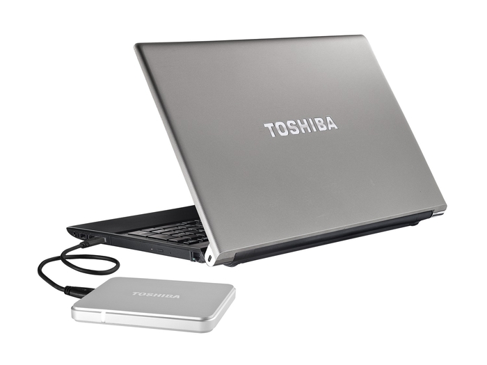 Toshiba STOR.E: externí pevné disky s USB 3.0 v pestrých barvách