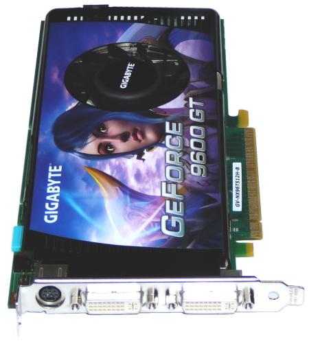 Čip G94 v GeForce 9600GT - útok na pozice střední třídy (2/2)