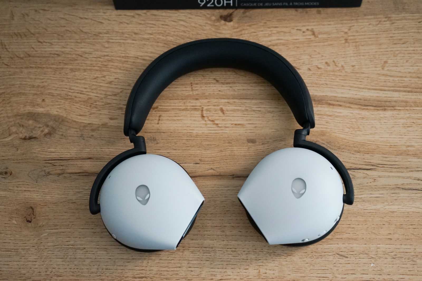 Test sluchátek Alienware AW920H, headset s trojím připojením a aktivním potlačením hluku