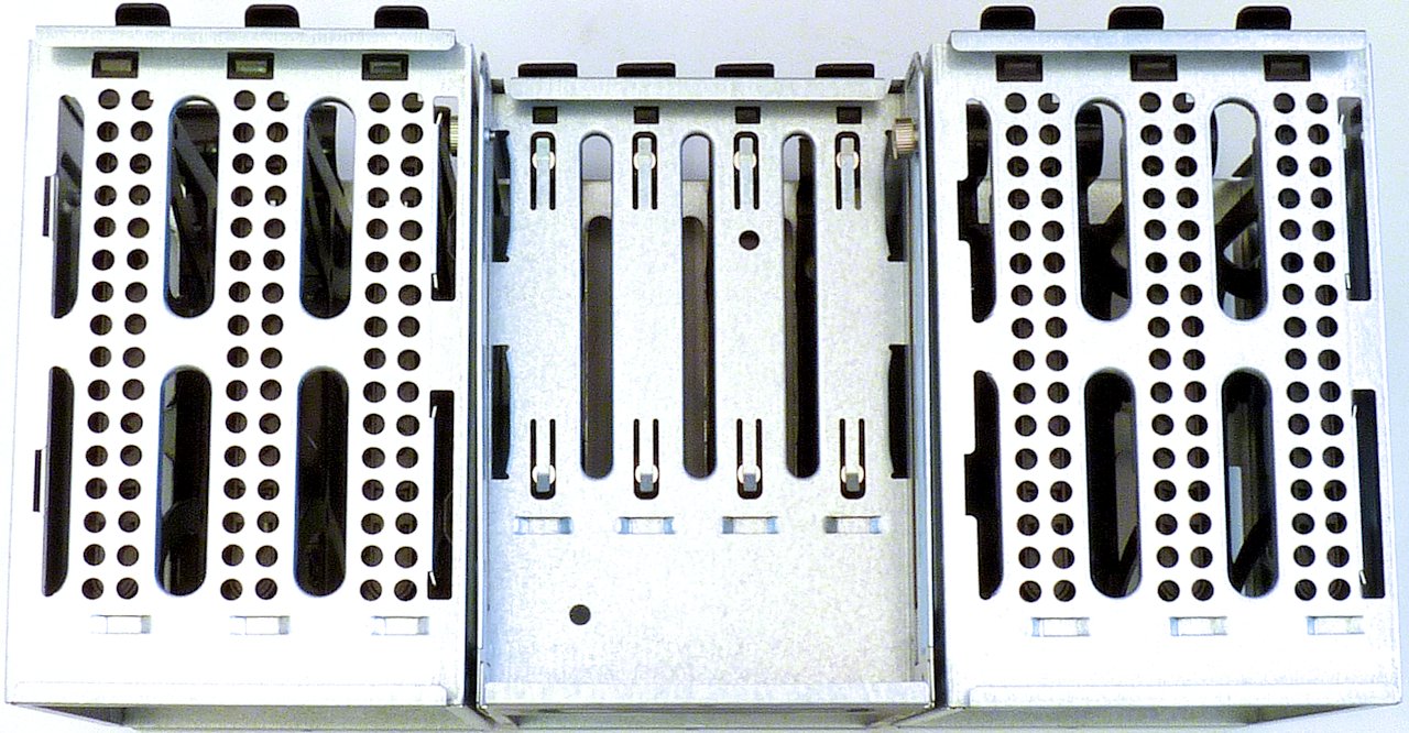 Supermicro SuperChassis GS50-000R – „herní“ skříň 