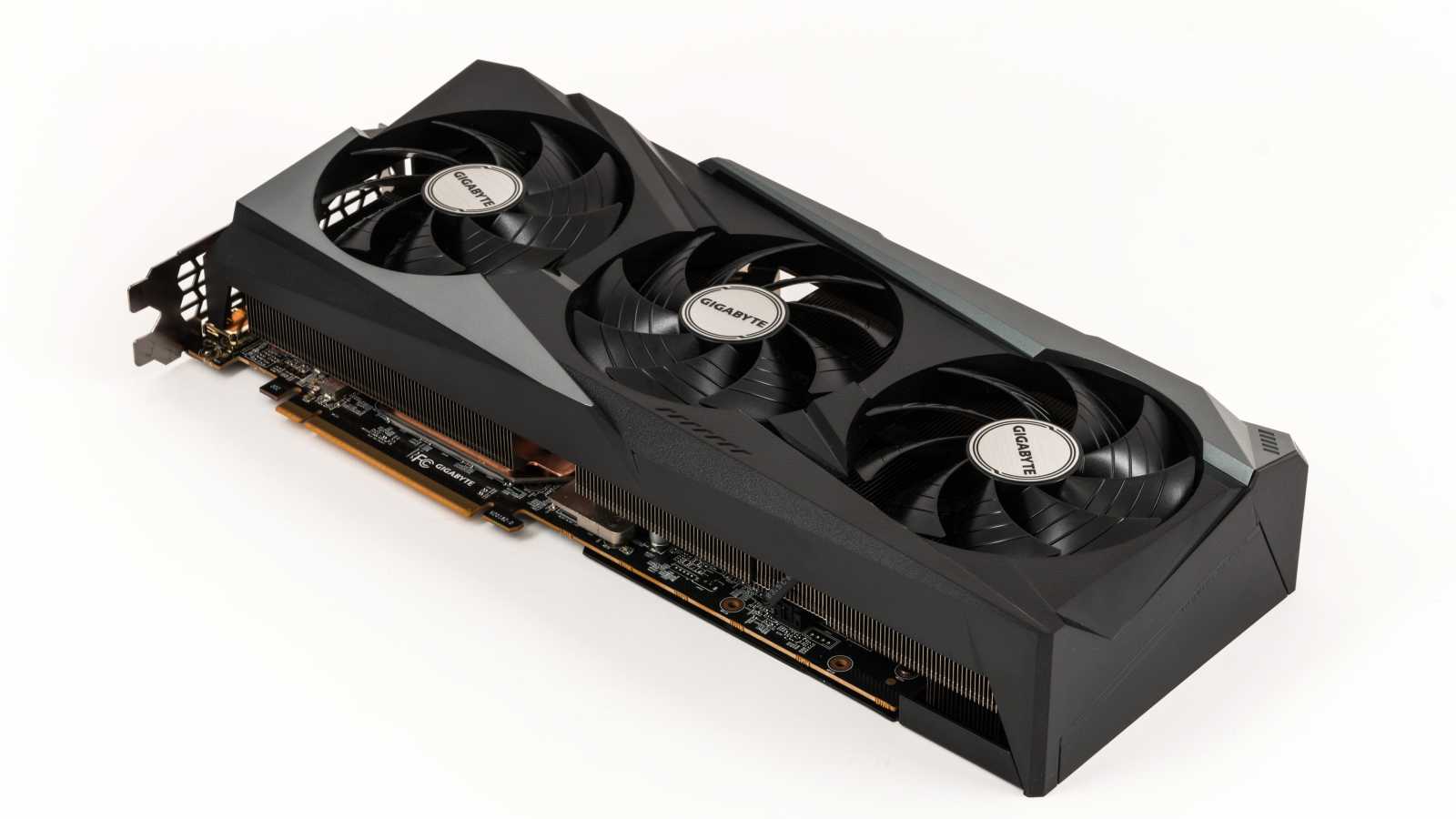 Gigabyte RX 6950 XT Gaming OC 16 GB: Špičkový Radeon chytl druhý dech 