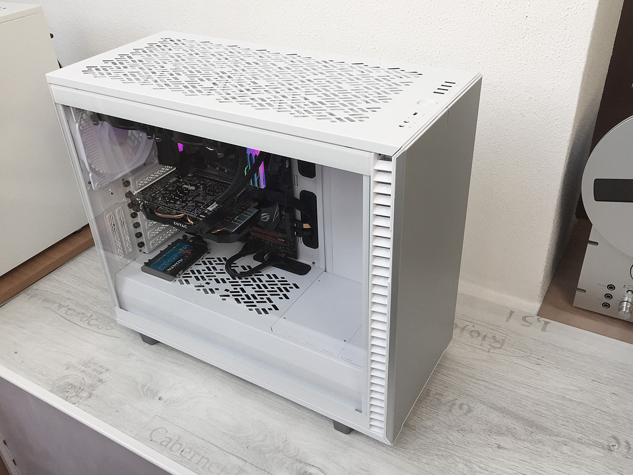 Fractal Design Define 7 – o jednu generaci a level výše