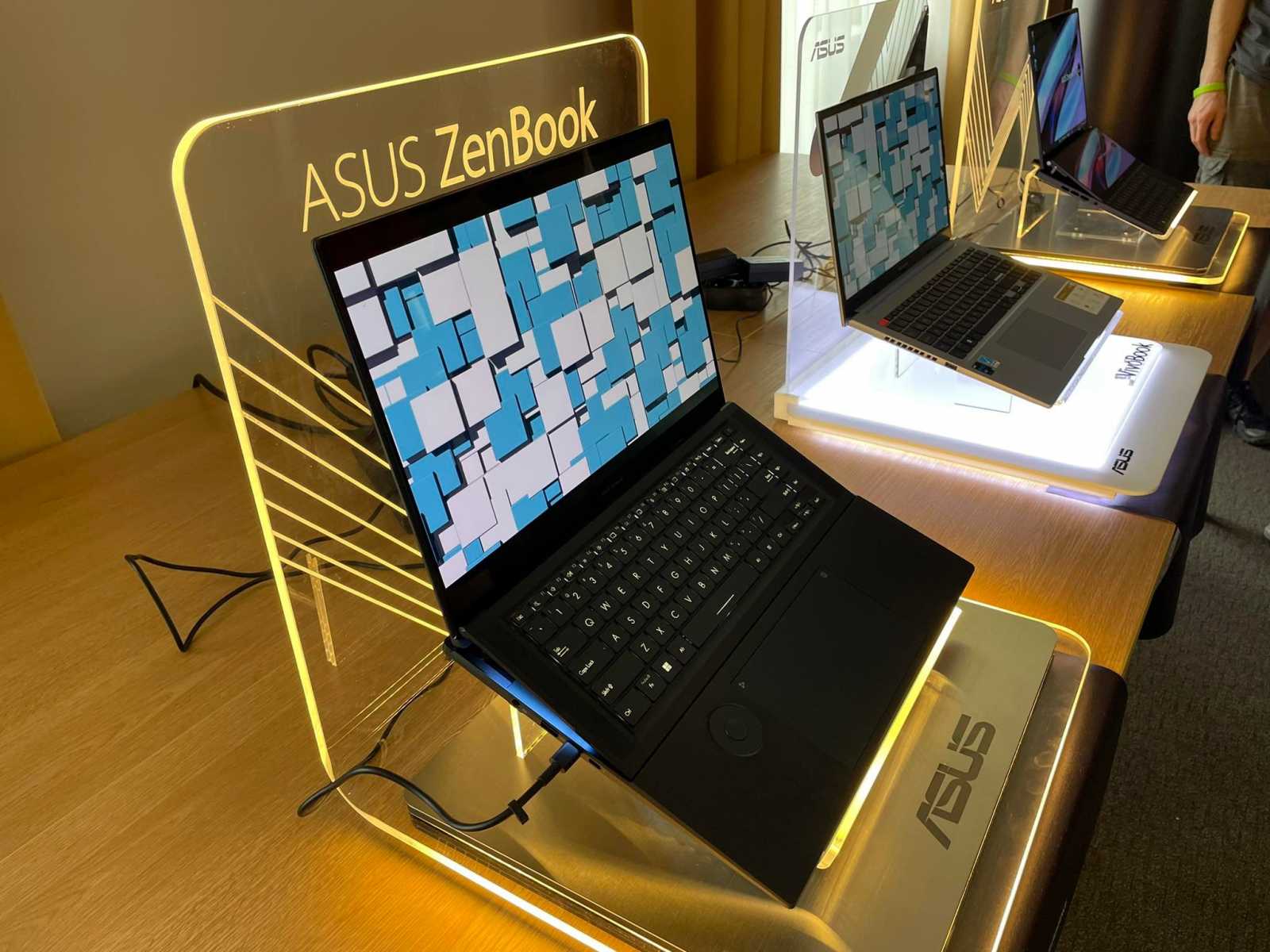 Asus se bude u notebooků soustředit na výkon, podle průzkumu je pro většinu uživatelů nejdůležitější