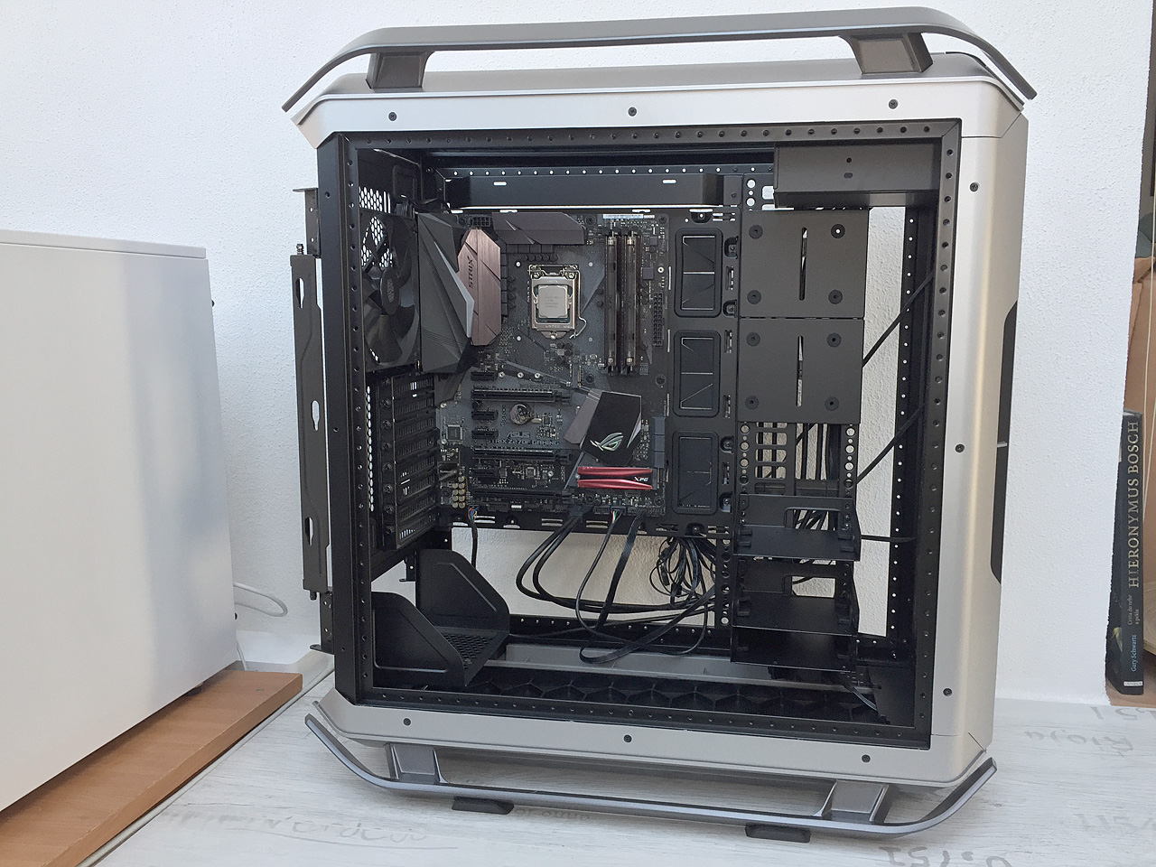 Test Cooler Master COSMOS C700M: Jaká je skříň za 13 tisíc