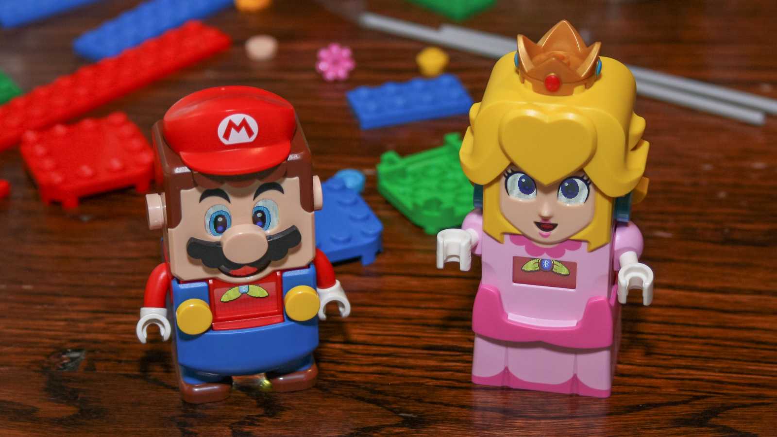LEGO Super Mario a princezna Peach: Konečně dobrodružství s princeznou!