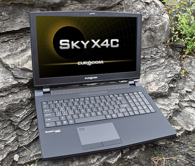 Notebook Eurocom Sky X4C RTX: dělo s i7-9700K a RTX 2080