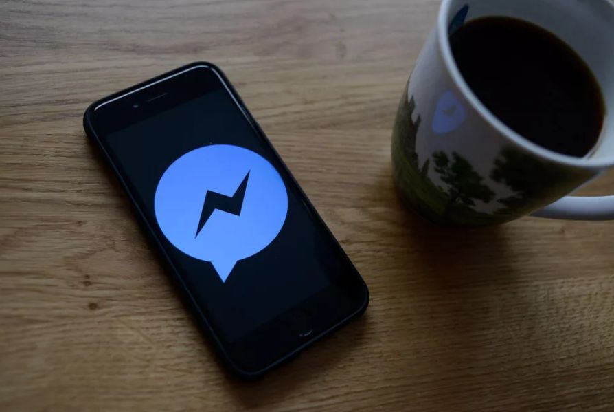 Možnost smazat již odeslanou zprávu ve Facebook Messengeru se dostává k prvním uživatelům