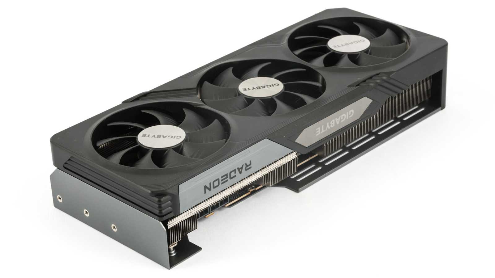 Test Gigabyte Radeon RX 7800 XT Gaming OC: jako RX 6800 XT po faceliftu