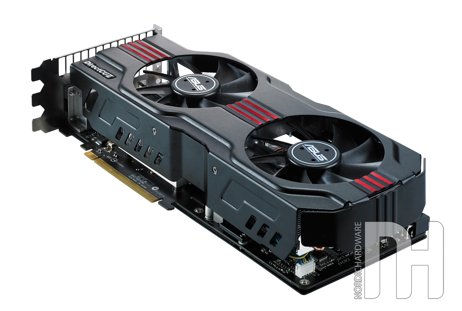 ASUS GTX 580 DirectCU II: Tříslotová bestie v akci