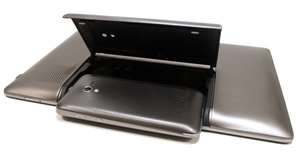 Asus PadFone - test zajímavého hybridu telefonu a tabletu